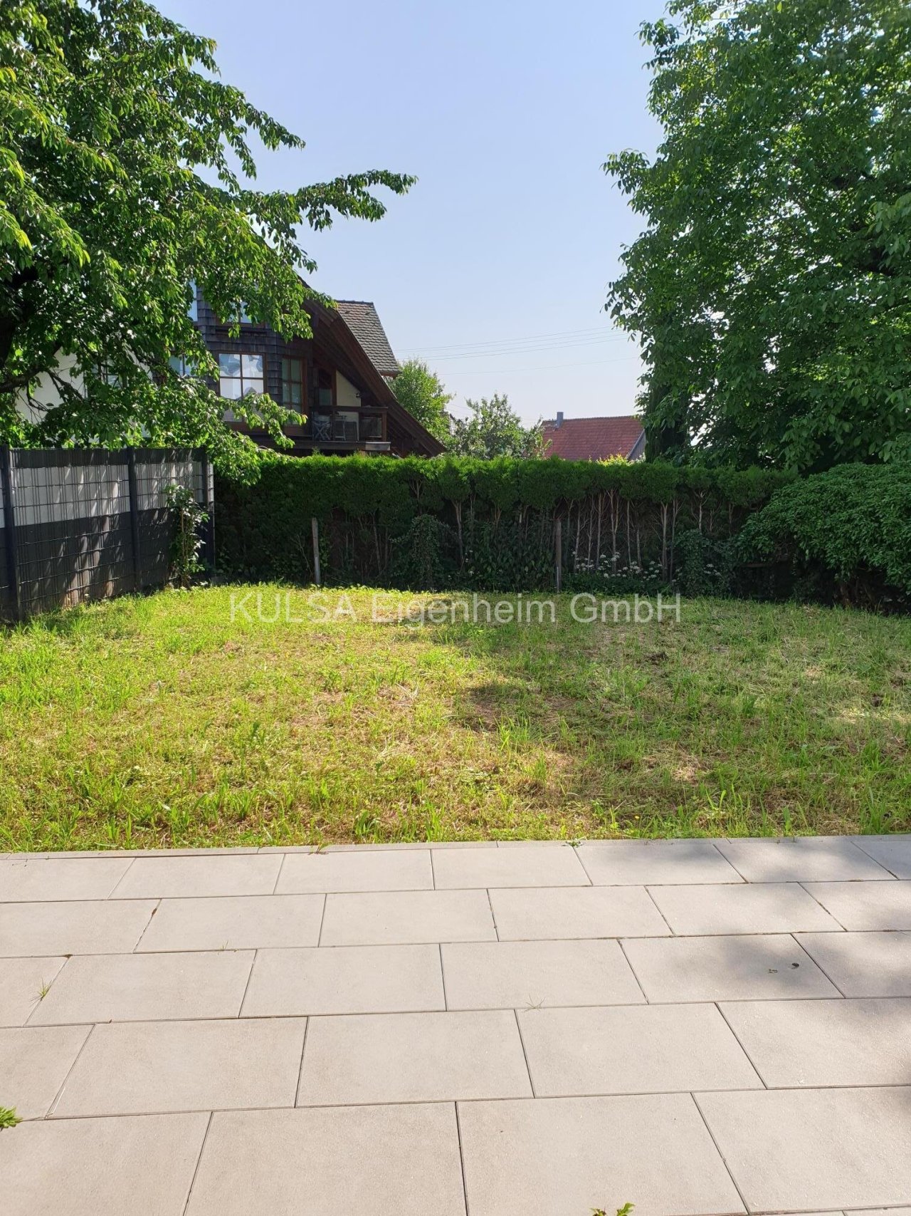 20250612 Blick in Garten von Wohnz 20250612 Blick in Garten von Wohnz